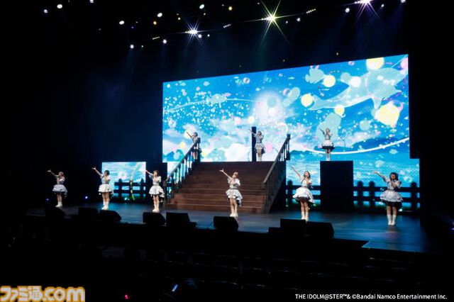 『デレミュ』第2弾“DERE of the DEAD”リポート。最後の希望を託された“りあむ”がオタクたちとゾンビの館の主に立ち向かう。客席を巻き込んだ演出盛りだくさんで没入感満点のステージ