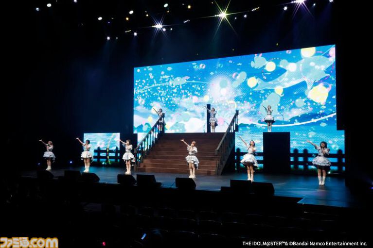 『デレミュ』第2弾“DERE of the DEAD”リポート。最後の希望を託された“りあむ”がオタクたちとゾンビの館の主に立ち向かう。客席を巻き込んだ演出盛りだくさんで没入感満点のステージ