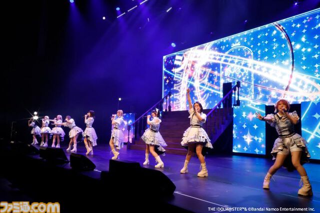 『デレミュ』第2弾“DERE of the DEAD”リポート。最後の希望を託された“りあむ”がオタクたちとゾンビの館の主に立ち向かう。客席を巻き込んだ演出盛りだくさんで没入感満点のステージ