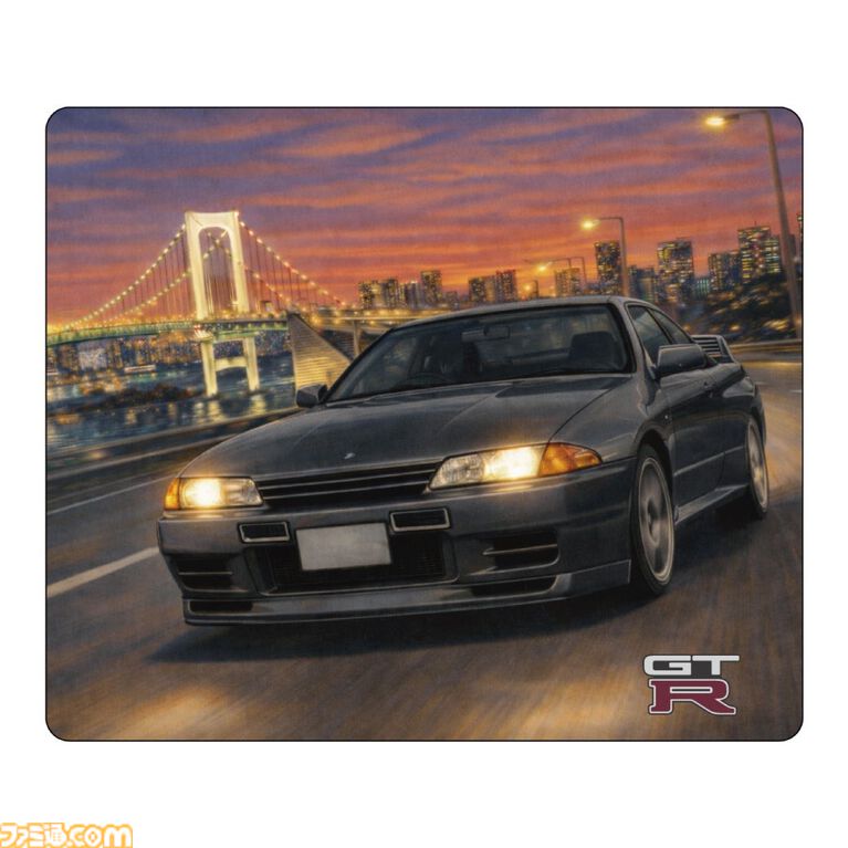 日産スカイラインGT-R(BNR32)を再現した無線マウスがリニューアルして再登場。付属するマウスパッドと専用パッケージが一新