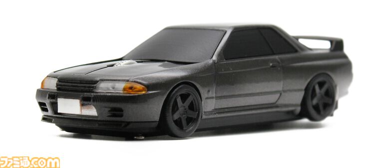 日産スカイラインGT-R(BNR32)を再現した無線マウスがリニューアルして再登場。付属するマウスパッドと専用パッケージが一新