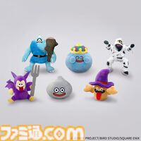 『ドラクエ』指人形のように遊べるミニパペットがかわいい。天空装備のメタルフィギュアやモンスターフィギュアなど新グッズがスクエニイーストアに新登場