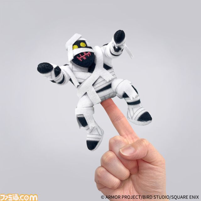 『ドラクエ』指人形のように遊べるミニパペットがかわいい。天空装備のメタルフィギュアやモンスターフィギュアなど新グッズがスクエニイーストアに新登場