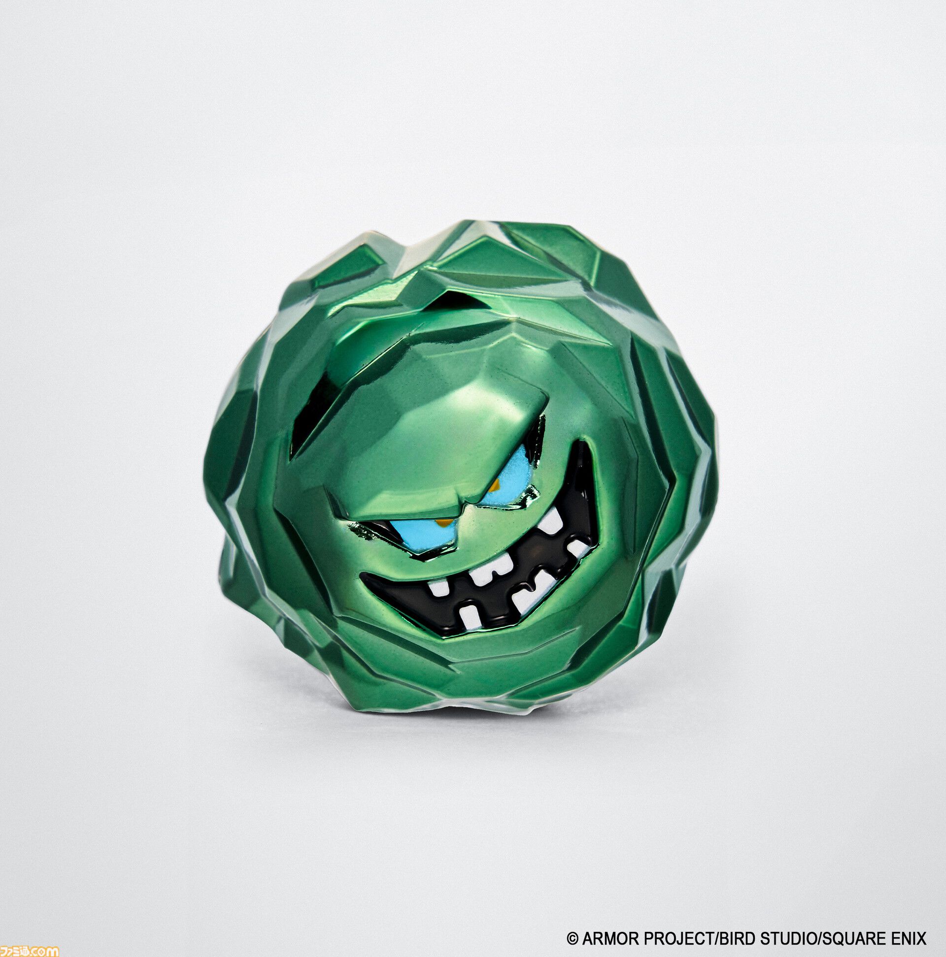 『ドラクエ』指人形のように遊べるミニパペットがかわいい。天空装備のメタルフィギュアやモンスターフィギュアなど新グッズがスクエニイーストアに新登場