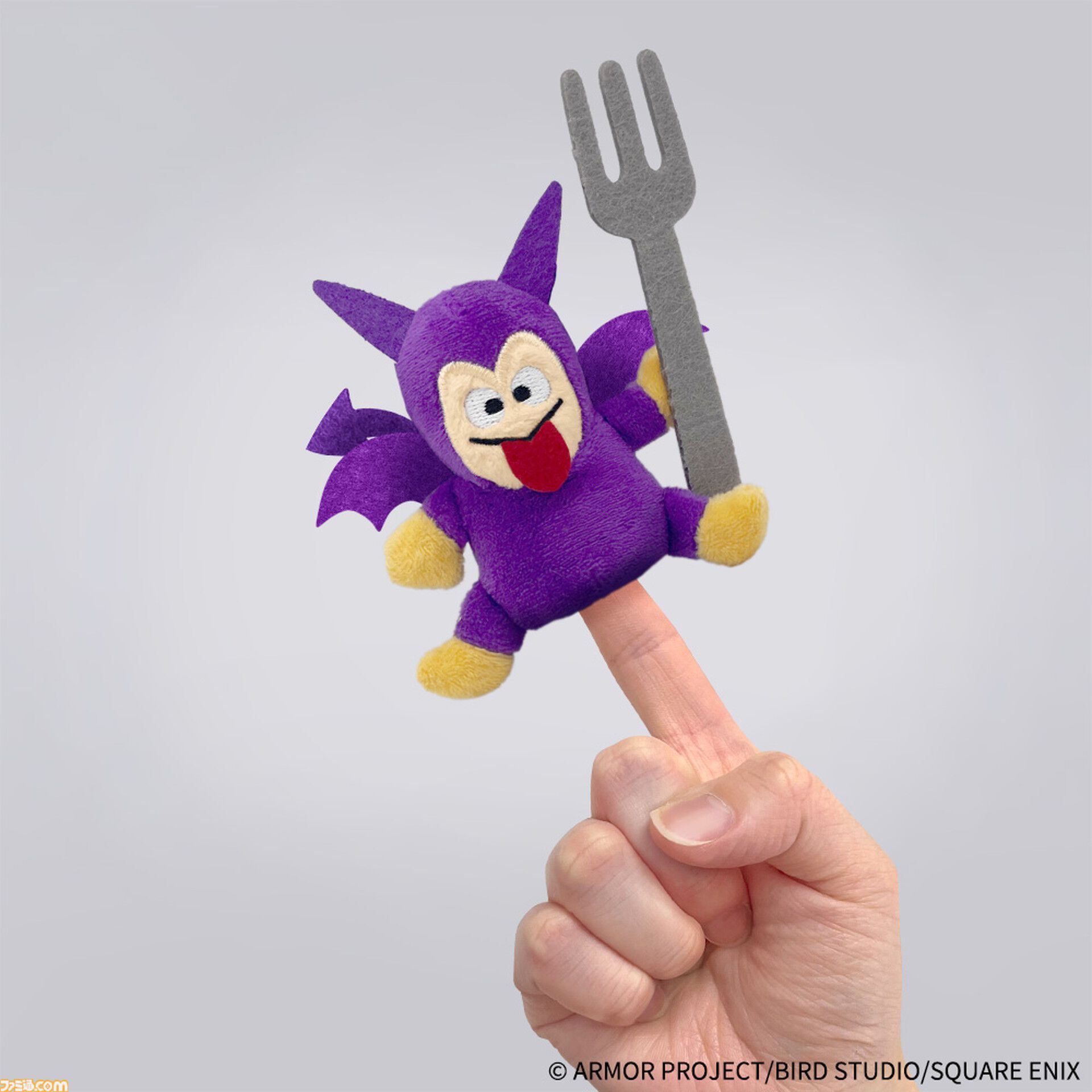 『ドラクエ』指人形のように遊べるミニパペットがかわいい。天空装備のメタルフィギュアやモンスターフィギュアなど新グッズがスクエニイーストアに新登場
