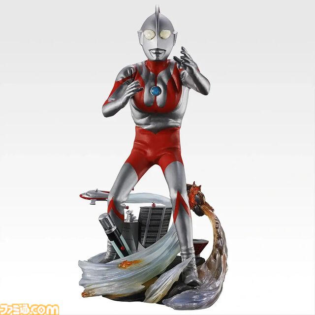 『ウルトラマン』60周年記念一番くじが本日（7/15）オンライン販売開始。“ゼットン”の精巧なフィギュアの足元ではゼットン星人、宇宙船、炎エフェクトが存在感を演出