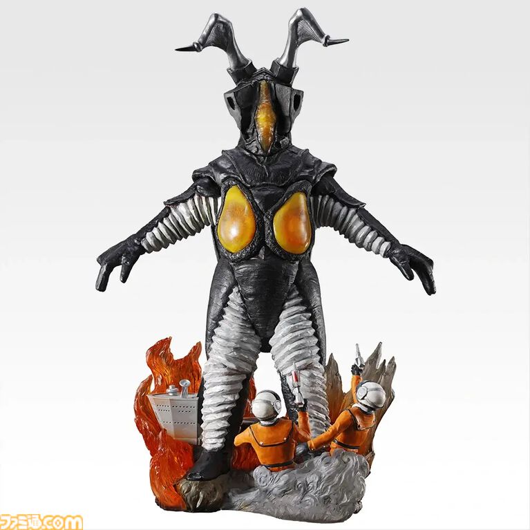 『ウルトラマン』60周年記念一番くじが本日(7/15)オンライン販売開始。“ゼットン”の精巧なフィギュアの足元ではゼットン星人、宇宙船、炎エフェクトが存在感を演出