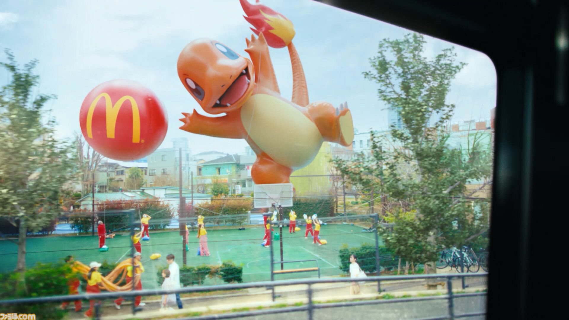 【マクドナルド】ポケモン30周年記念“ポケモン夏マック”の新バーガー公開。フシギダネ、ヒトカゲ、ゼニガメのオリジナルパッケージで提供