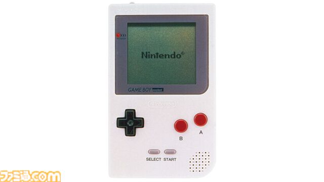 ゲームボーイポケット30周年。最終的には3800円という驚きの価格で購入できた、手のひらサイズのGB。ファミ通限定のスケルトンバージョンも存在した【今日は何の日？】