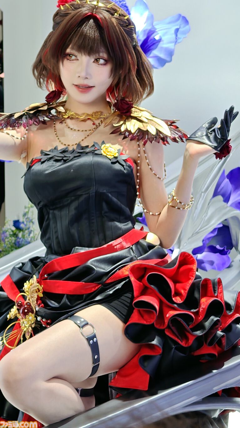 『白銀の城』ブースはまるで“お城”そのもの! レッドローズやシンデレラの公式コスプレイヤーも美しすぎた。熱気あふれるBW2026をリポート【BilibiliWorld 2026】