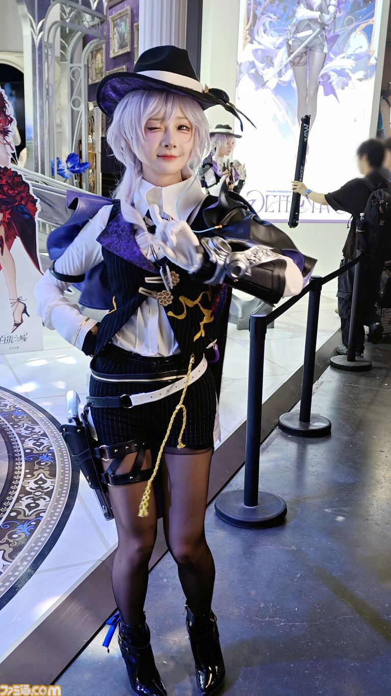 『白銀の城』ブースはまるで“お城”そのもの! レッドローズやシンデレラの公式コスプレイヤーも美しすぎた。熱気あふれるBW2026をリポート【BilibiliWorld 2026】