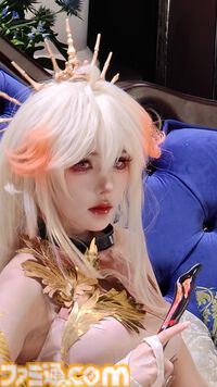 『白銀の城』ブースはまるで“お城”そのもの！ レッドローズやシンデレラの公式コスプレイヤーも美しすぎた。熱気あふれるBW2026をリポート【BilibiliWorld 2026】