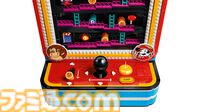 『ドンキーコング』懐かしのアーケードゲームをレゴブロックで再現。タルの投下機能や、ジャンプマンを動かしてタルを跳び越えるギミックも搭載