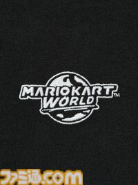 『マリオカート ワールド』のTシャツとスウェットがユニクロで8月10日に発売。ステッカーを散りばめたTシャツがかわいい