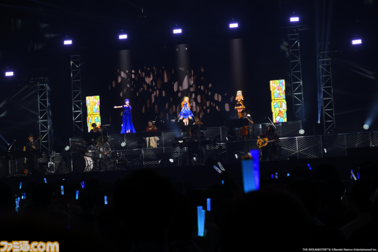 『アイマス』越境xRライブ“IWSF2026”2日目リポート。各ブランドが誇るボーカルアイドルのハイレベルな歌唱力と生バンドによるサウンドが会場を熱くする！