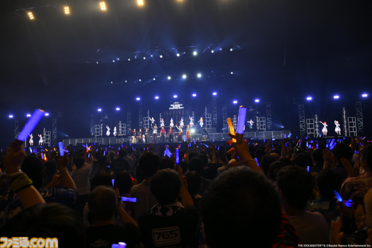 『アイマス』越境xRライブ“IWSF2026”2日目リポート。各ブランドが誇るボーカルアイドルのハイレベルな歌唱力と生バンドによるサウンドが会場を熱くする！