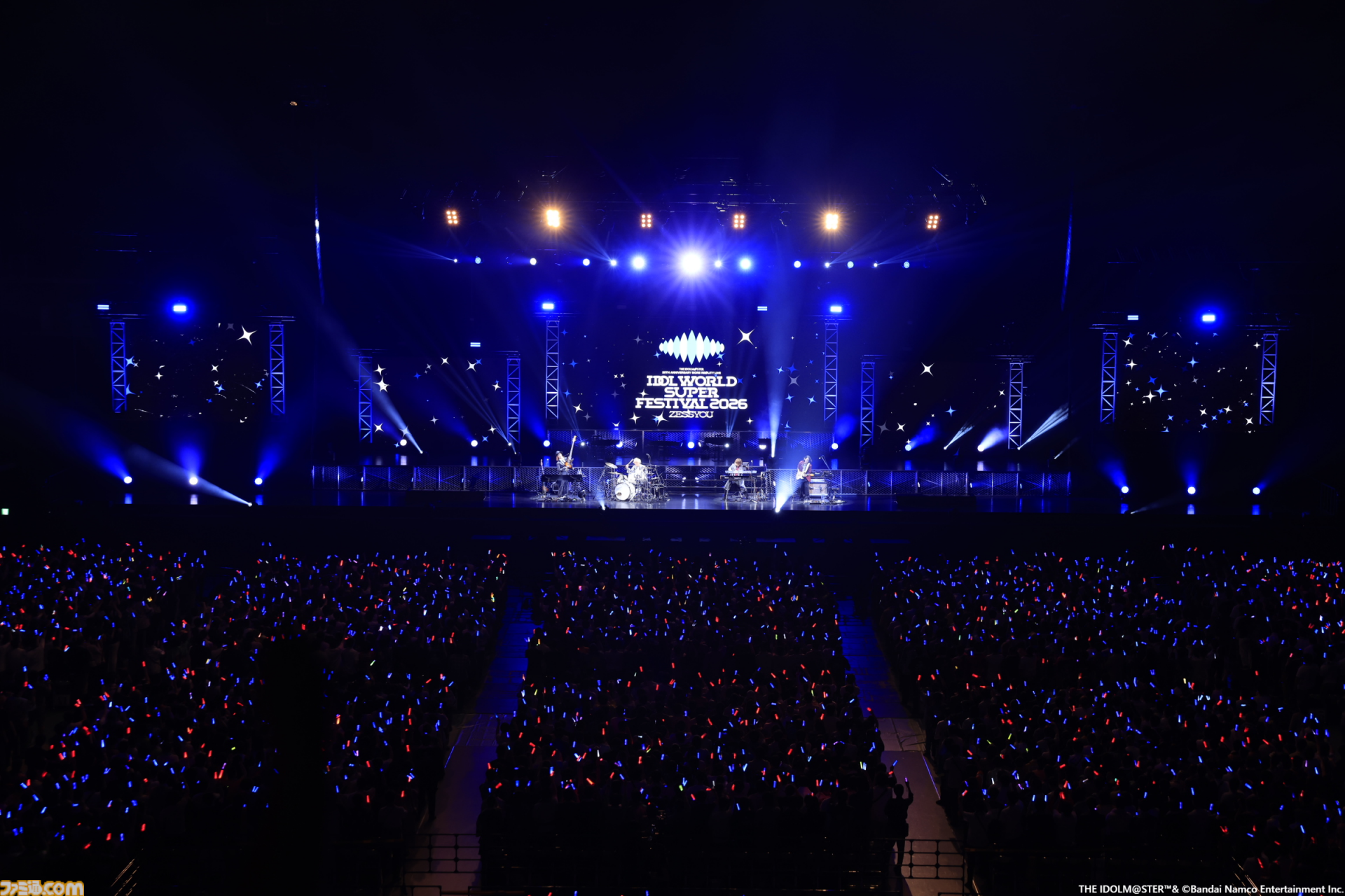 『アイマス』越境xRライブ“IWSF2026”2日目リポート。各ブランドが誇るボーカルアイドルのハイレベルな歌唱力と生バンドによるサウンドが会場を熱くする！