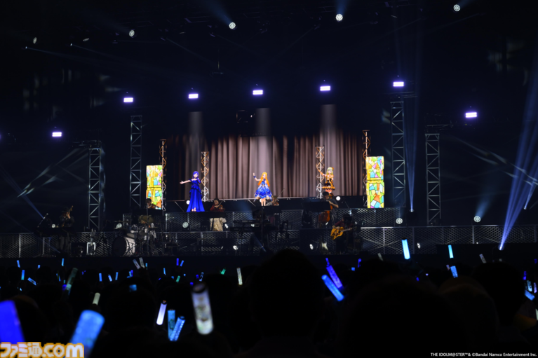 『アイマス』越境xRライブ“IWSF2026”2日目リポート。各ブランドが誇るボーカルアイドルのハイレベルな歌唱力と生バンドによるサウンドが会場を熱くする！