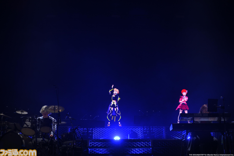 『アイマス』越境xRライブ“IWSF2026”2日目リポート。各ブランドが誇るボーカルアイドルのハイレベルな歌唱力と生バンドによるサウンドが会場を熱くする！