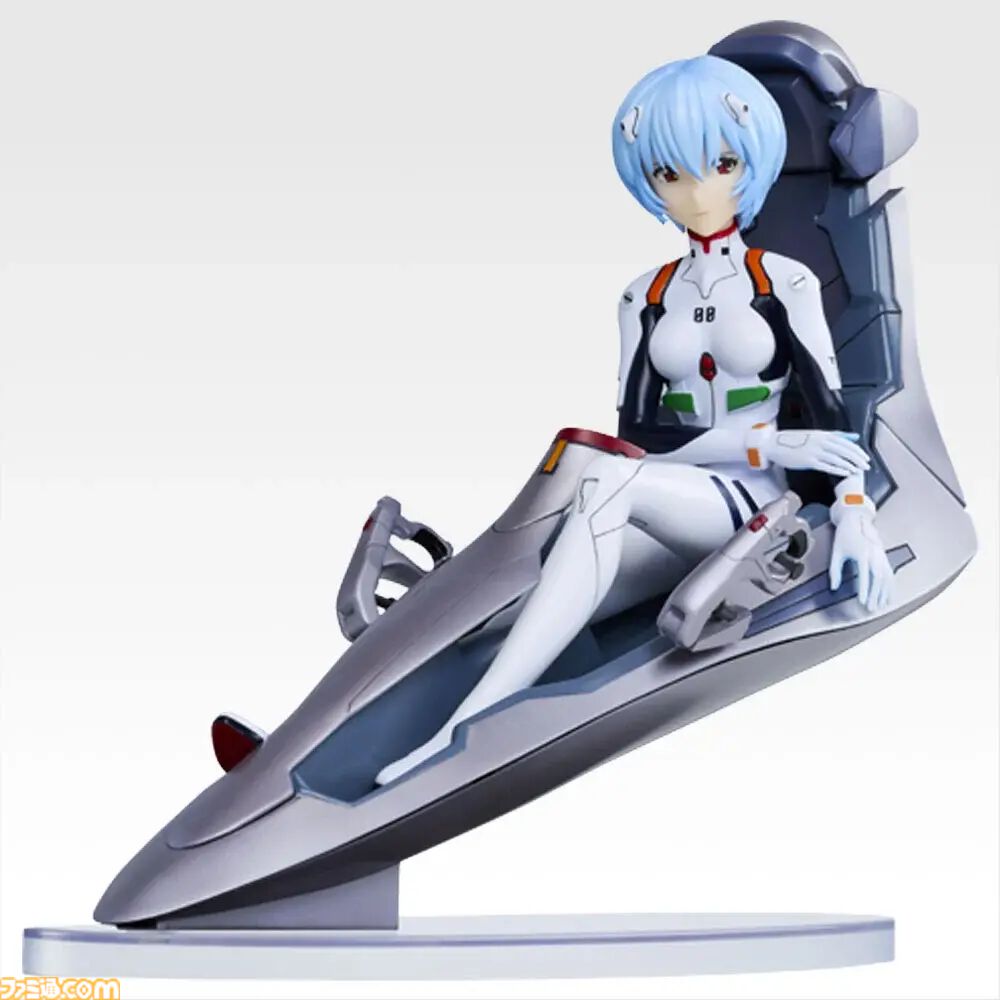 【ココに注目】『エヴァンゲリオン』ミサトさんのあのシーンを再現したフィギュアがもらえる一番くじが8/29発売。ポジトロンライフル装備の初号機や第6の使徒もフィギュアに
