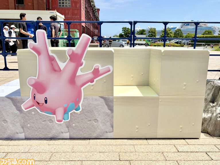 『ぽこ あ ポケモン』初のリアルイベント体験。“ブクブクうみぞこの街”が横浜赤レンガ倉庫に登場。生息地づくりでワニノコやミズゴロウたちと出会える!