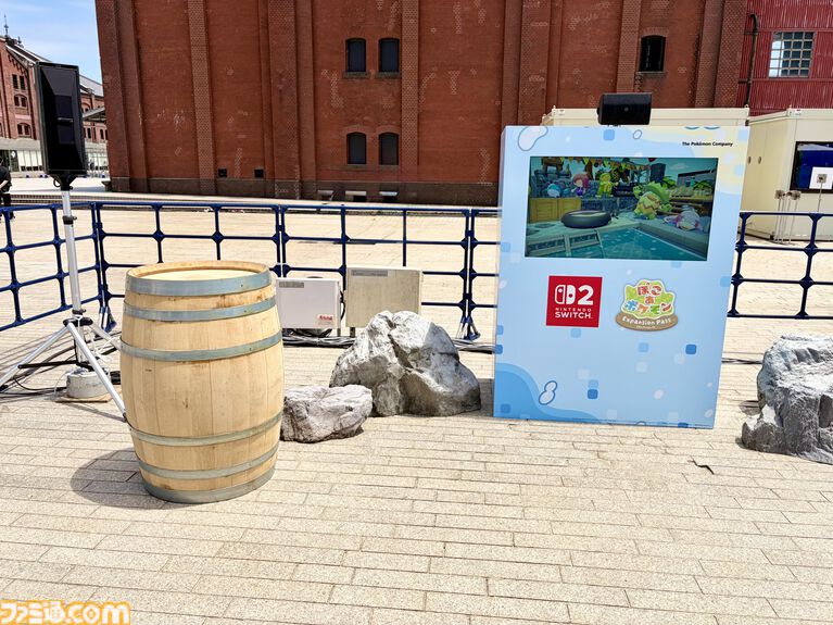 『ぽこ あ ポケモン』初のリアルイベント体験。“ブクブクうみぞこの街”が横浜赤レンガ倉庫に登場。生息地づくりでワニノコやミズゴロウたちと出会える!