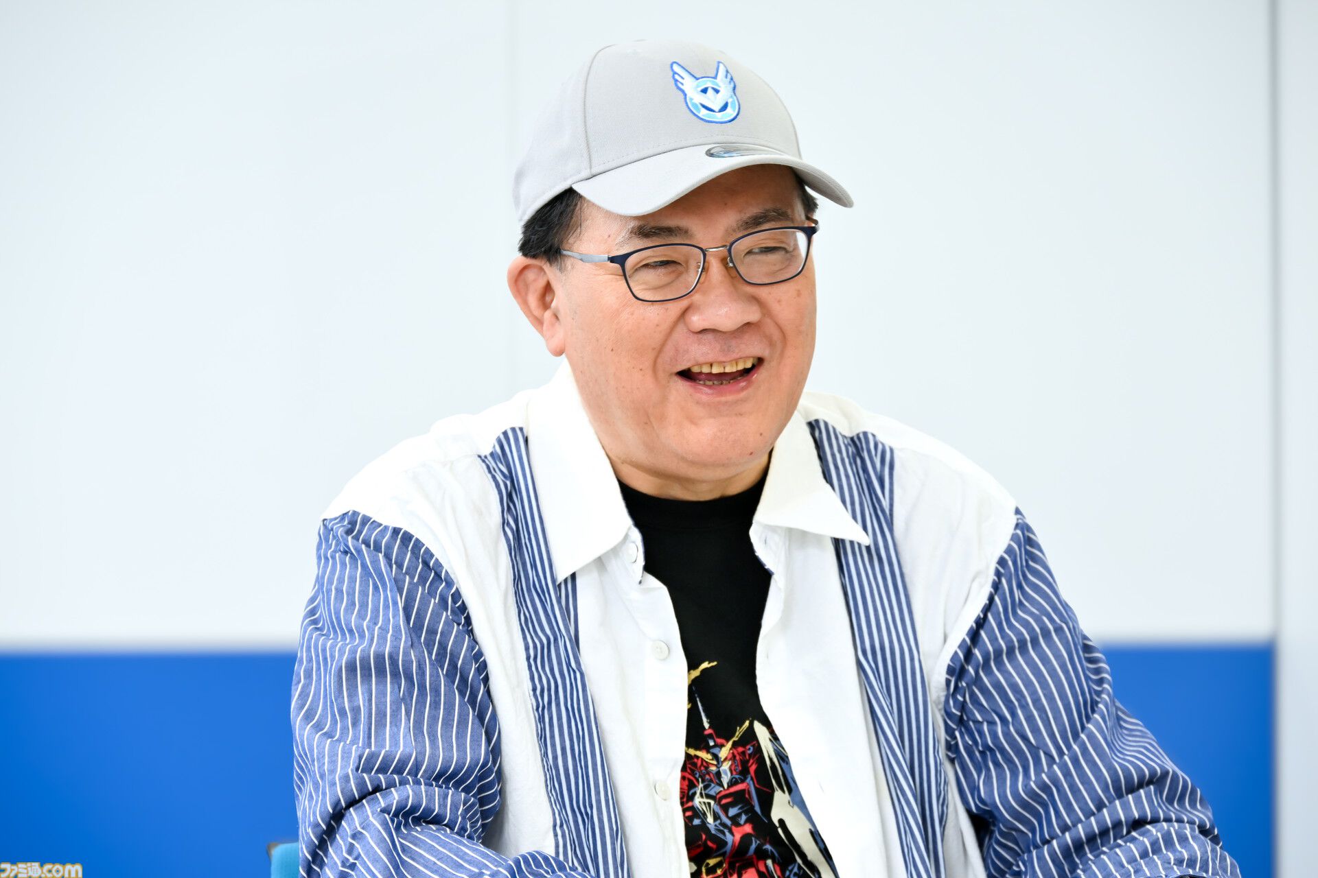 福田 己 津 央