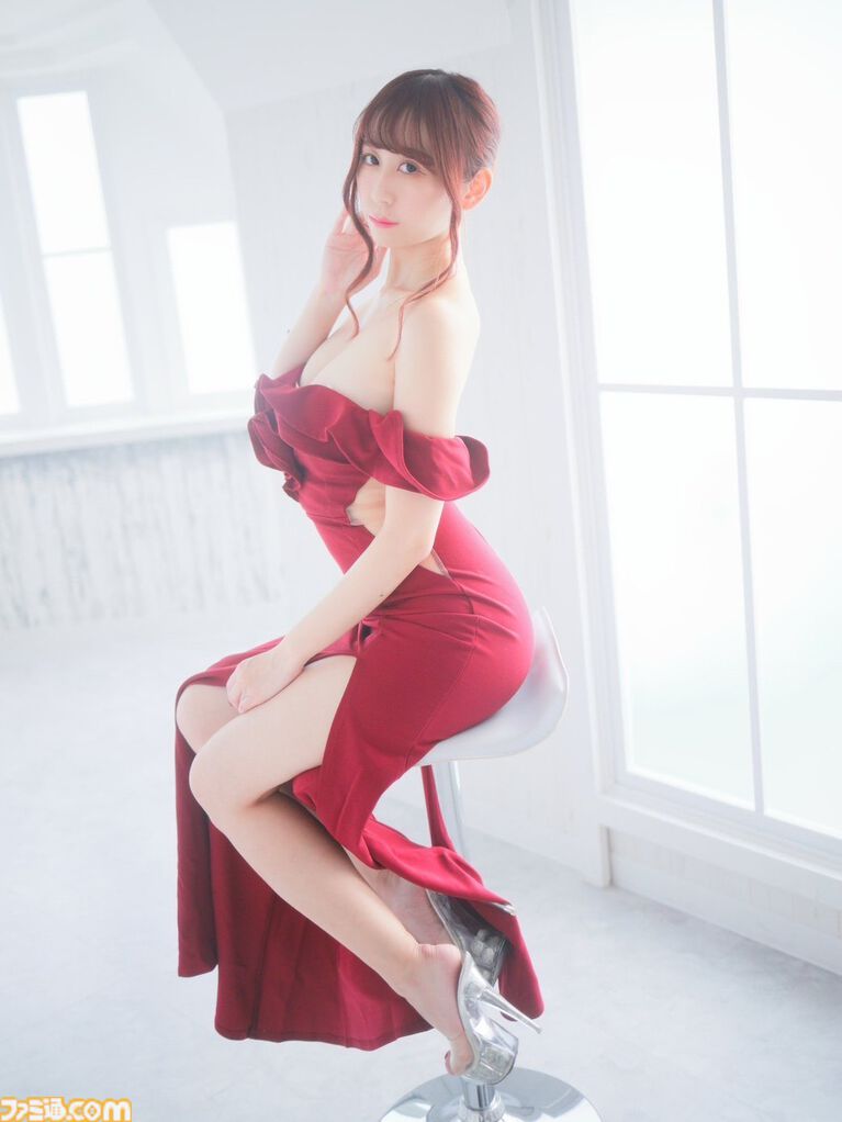 【コミケ108】『ゾンビのあふれた世界で俺だけが襲われない』有名な「抱かせろ」クリアカードが配布される。フロンティアワークスの企業ブースにて