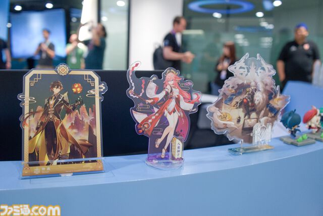 【HoYoverse】本拠地シンガポールオフィスツアー。LEGOブロックで作られた『原神』パイモンや、『スターレイル』『崩壊3rd』等身大キャラクターパネル、完全新作『ゼンゼロ』がお出迎え