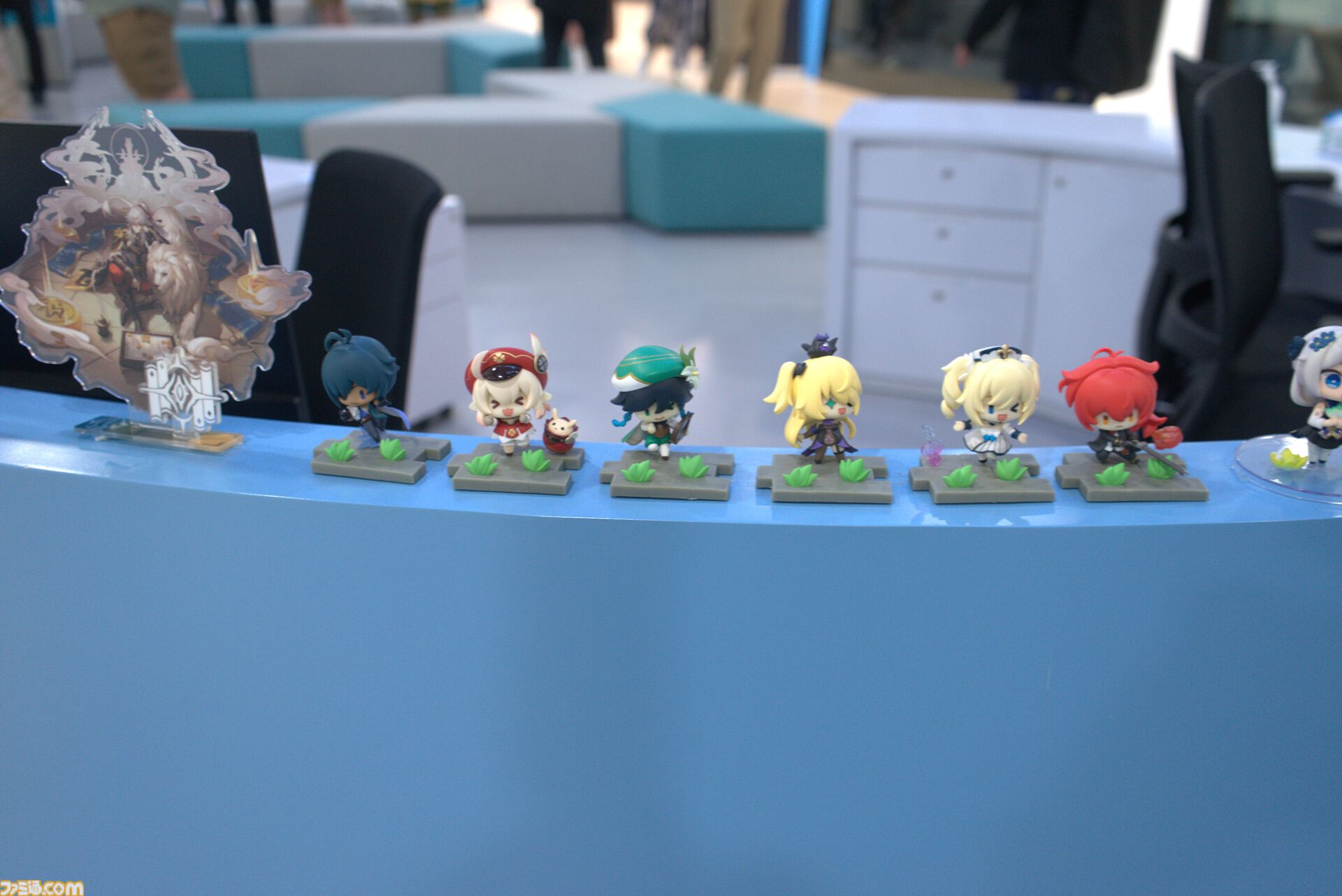 【HoYoverse】本拠地シンガポールオフィスツアー。LEGOブロックで作られた『原神』パイモンや、『スターレイル』『崩壊3rd』等身大キャラクターパネル、完全新作『ゼンゼロ』がお出迎え
