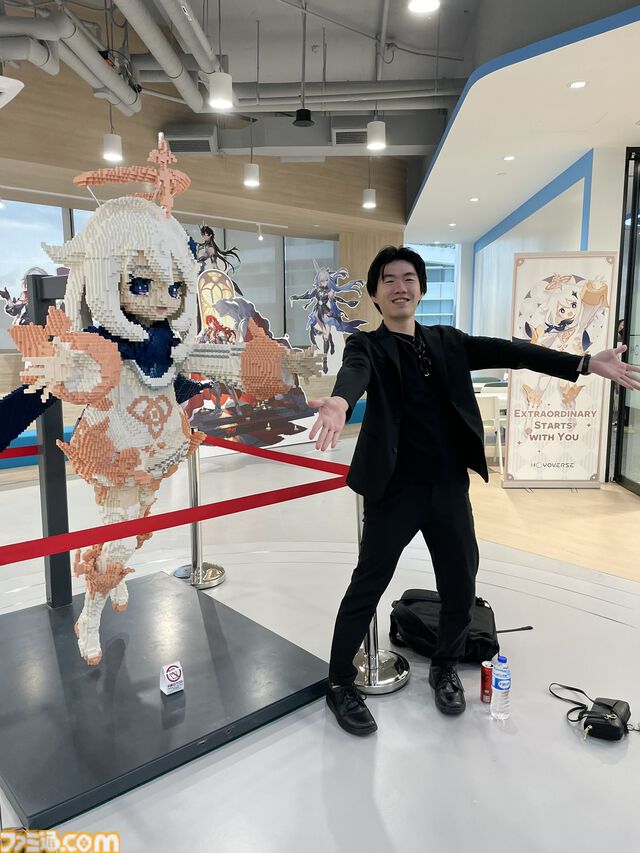 【HoYoverse】本拠地シンガポールオフィスツアー。LEGOブロックで作られた『原神』パイモンや、『スターレイル』『崩壊3rd』等身大キャラクターパネル、完全新作『ゼンゼロ』がお出迎え