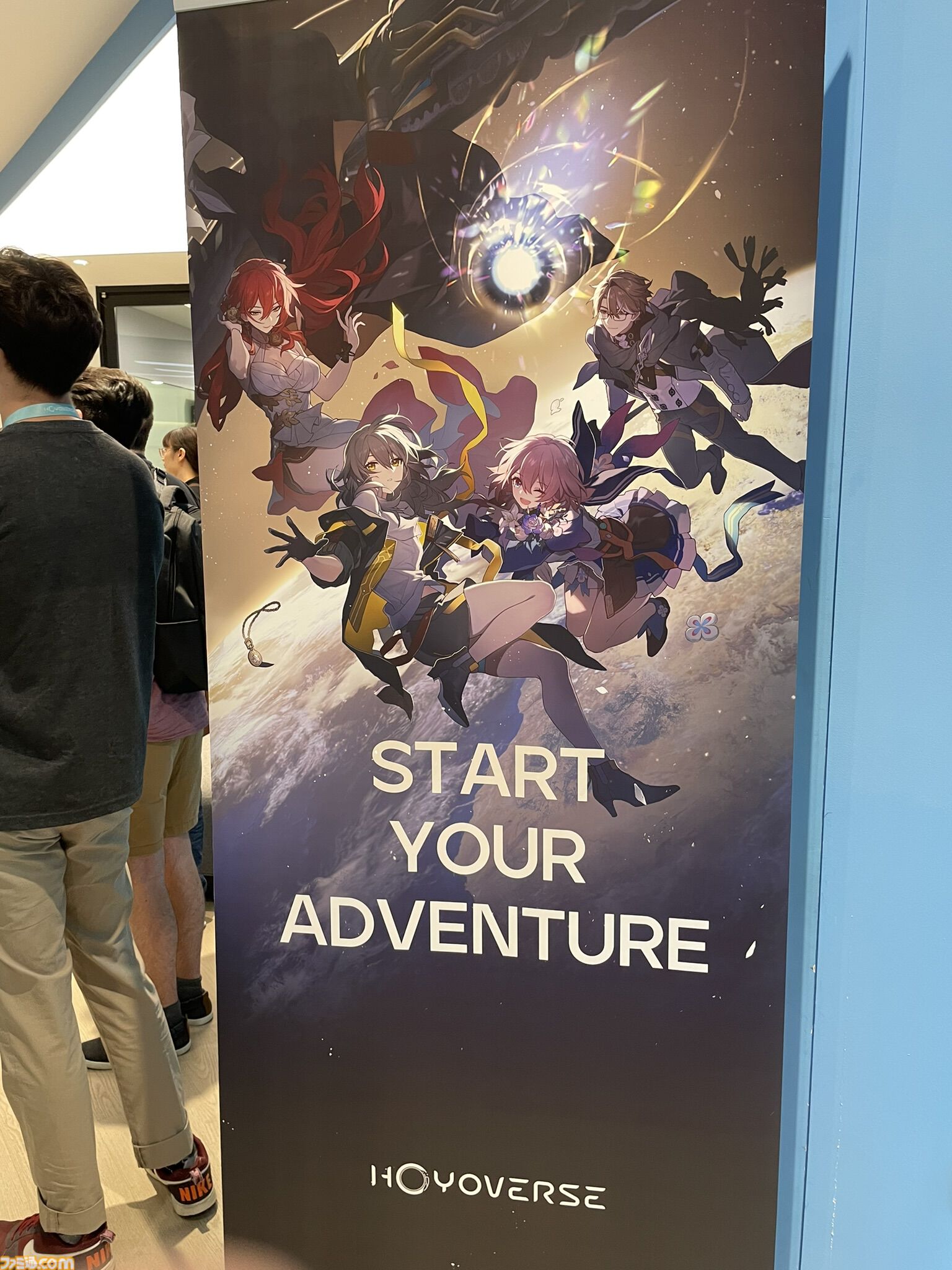【HoYoverse】本拠地シンガポールオフィスツアー。LEGOブロックで作られた『原神』パイモンや、『スターレイル』『崩壊3rd』等身大キャラクターパネル、完全新作『ゼンゼロ』がお出迎え