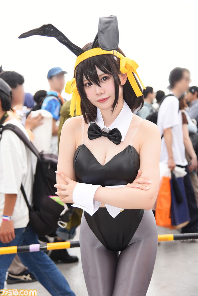 【コミケ108】『NIKKE』水着シンデレラ、『アズレン』RQニュージャージー、『スト6』不知火舞に『モンハン』モンちゃんまで……豪雨にも負けず、個性派コスプレイヤーが大集結