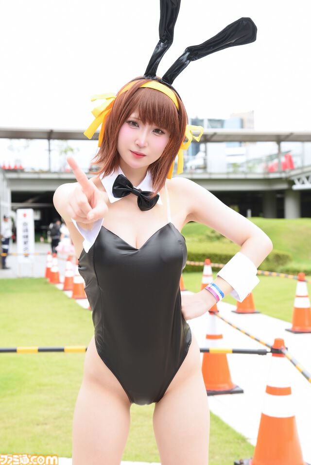 【コミケ108】『NIKKE』水着シンデレラ、『アズレン』RQニュージャージー、『スト6』不知火舞に『モンハン』モンちゃんまで……豪雨にも負けず、個性派コスプレイヤーが大集結