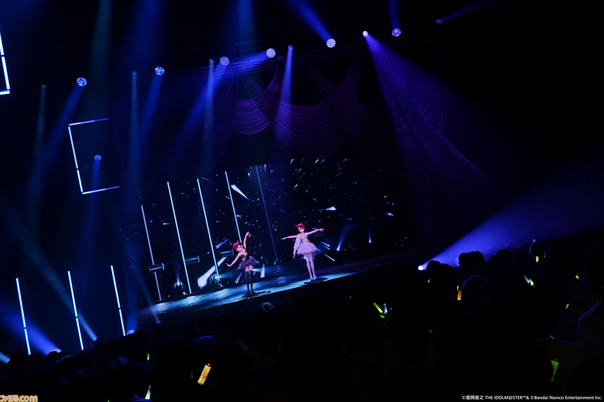『アイマス』双海亜美・真美 twin live“ふたごぼしのつばさ”東京公演リポート。全曲ふたりでのステージで、新曲『北極星をズラしちゃえ！』でも一体感のあるパフォーマンスを披露。