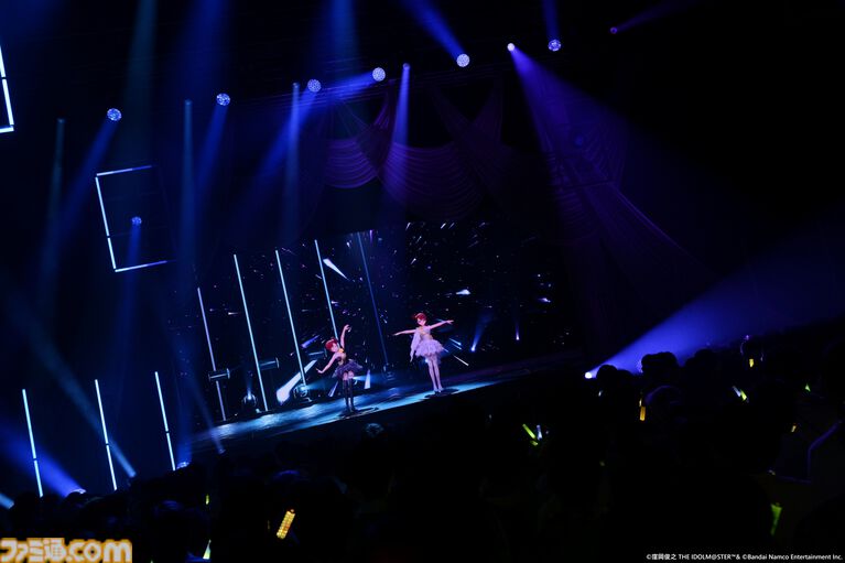 『アイマス』双海亜美・真美 twin live“ふたごぼしのつばさ”東京公演リポート。全曲ふたりでのステージで、新曲『北極星をズラしちゃえ！』でも一体感のあるパフォーマンスを披露。