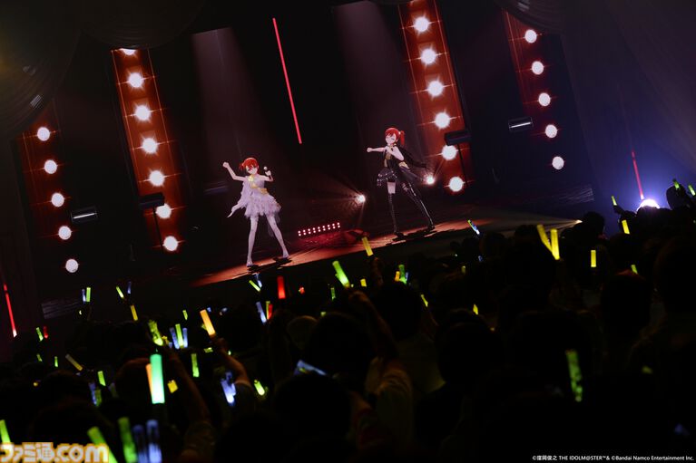 『アイマス』双海亜美・真美 twin live“ふたごぼしのつばさ”東京公演リポート。全曲ふたりでのステージで、新曲『北極星をズラしちゃえ！』でも一体感のあるパフォーマンスを披露。