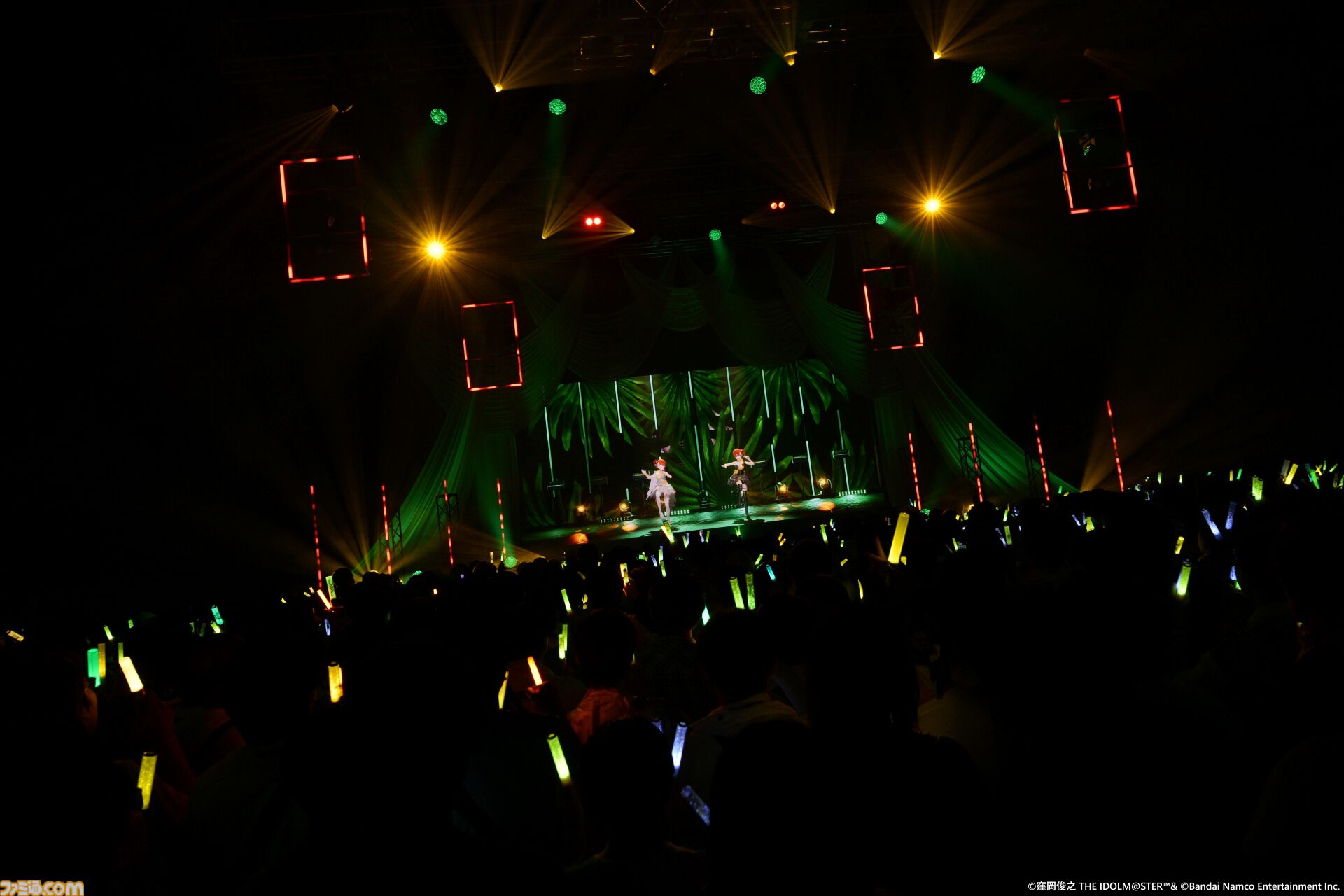 『アイマス』双海亜美・真美 twin live“ふたごぼしのつばさ”東京公演リポート。全曲ふたりでのステージで、新曲『北極星をズラしちゃえ！』でも一体感のあるパフォーマンスを披露。
