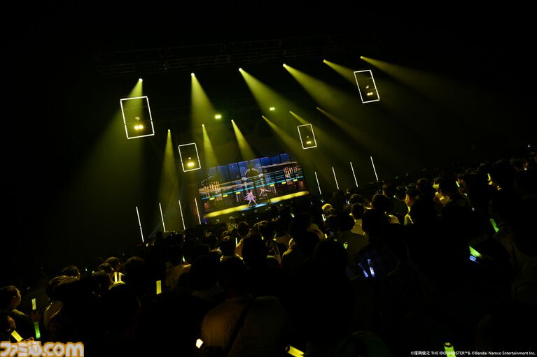 『アイマス』双海亜美・真美 twin live“ふたごぼしのつばさ”東京公演リポート。全曲ふたりでのステージで、新曲『北極星をズラしちゃえ！』でも一体感のあるパフォーマンスを披露。