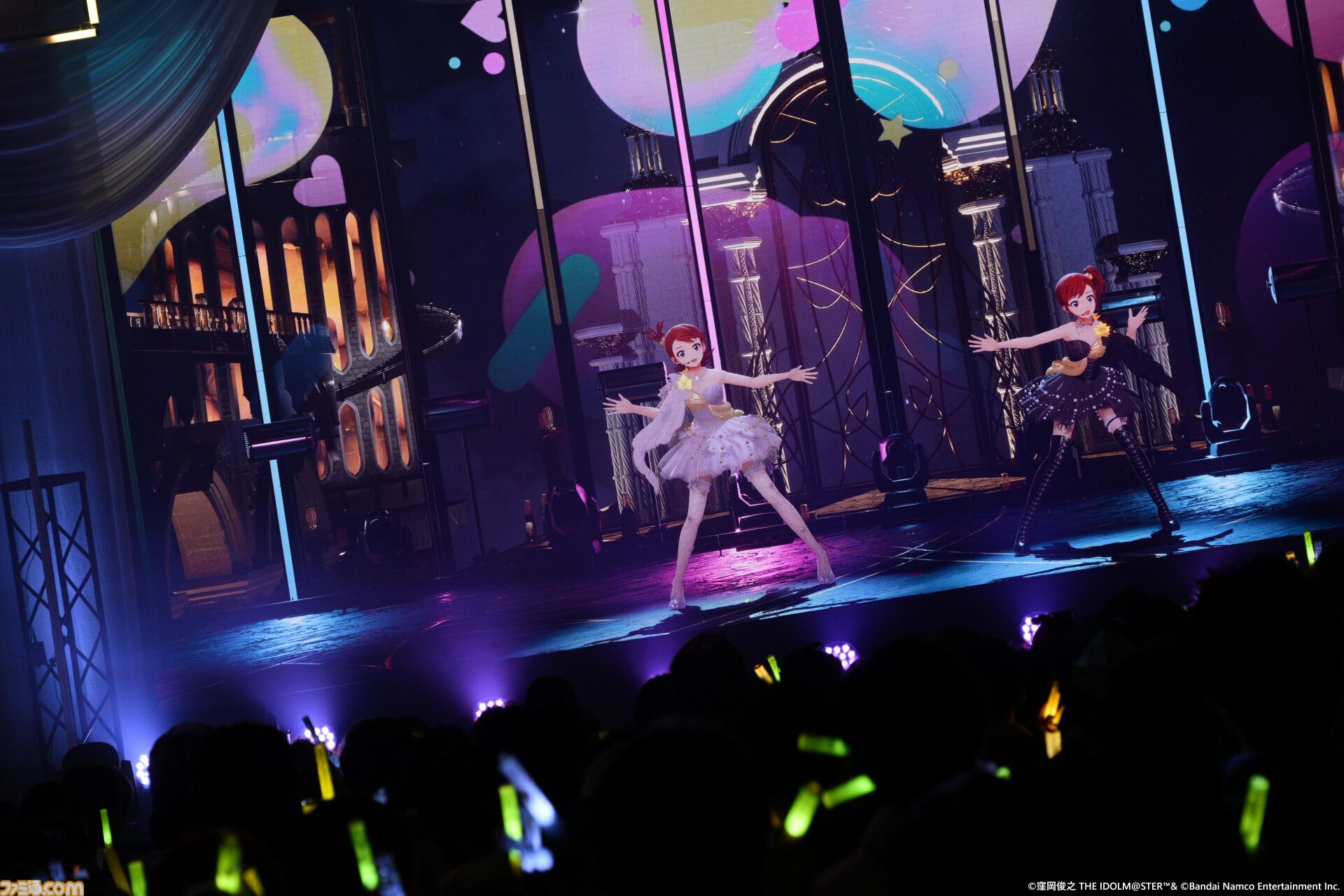 『アイマス』双海亜美・真美 twin live“ふたごぼしのつばさ”東京公演リポート。全曲ふたりでのステージで、新曲『北極星をズラしちゃえ！』でも一体感のあるパフォーマンスを披露。