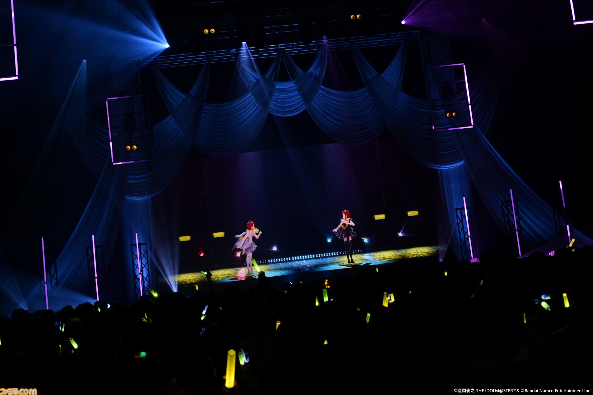 『アイマス』双海亜美・真美 twin live“ふたごぼしのつばさ”東京公演リポート。全曲ふたりでのステージで、新曲『北極星をズラしちゃえ！』でも一体感のあるパフォーマンスを披露。
