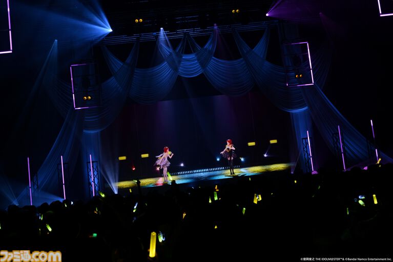 『アイマス』双海亜美・真美 twin live“ふたごぼしのつばさ”東京公演リポート。全曲ふたりでのステージで、新曲『北極星をズラしちゃえ！』でも一体感のあるパフォーマンスを披露。
