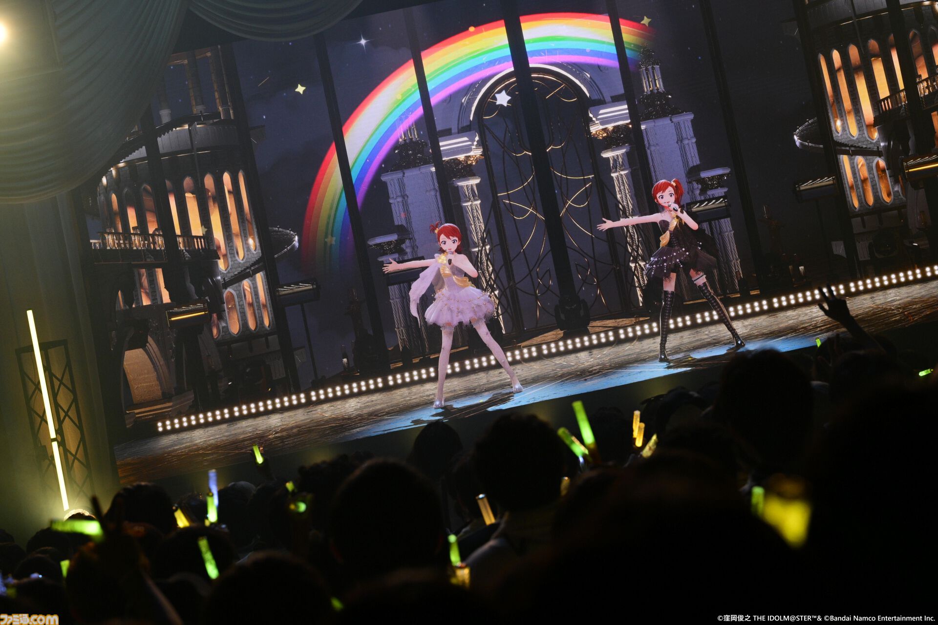 『アイマス』双海亜美・真美 twin live“ふたごぼしのつばさ”東京公演リポート。全曲ふたりでのステージで、新曲『北極星をズラしちゃえ！』でも一体感のあるパフォーマンスを披露。
