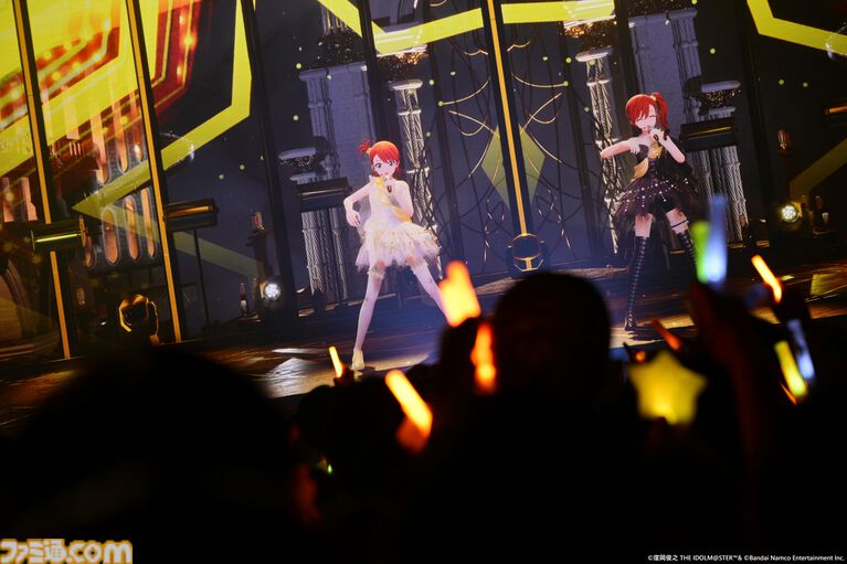 『アイマス』双海亜美・真美 twin live“ふたごぼしのつばさ”東京公演リポート。全曲ふたりでのステージで、新曲『北極星をズラしちゃえ！』でも一体感のあるパフォーマンスを披露。