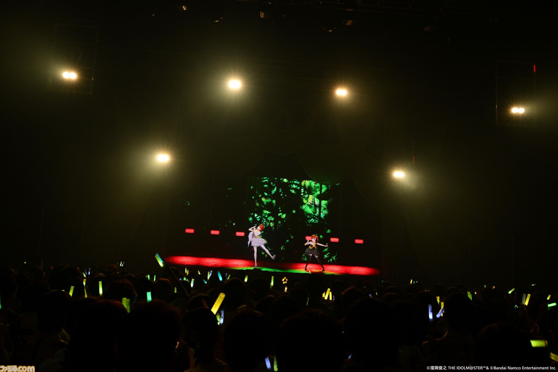 『アイマス』双海亜美・真美 twin live“ふたごぼしのつばさ”東京公演リポート。全曲ふたりでのステージで、新曲『北極星をズラしちゃえ！』でも一体感のあるパフォーマンスを披露。