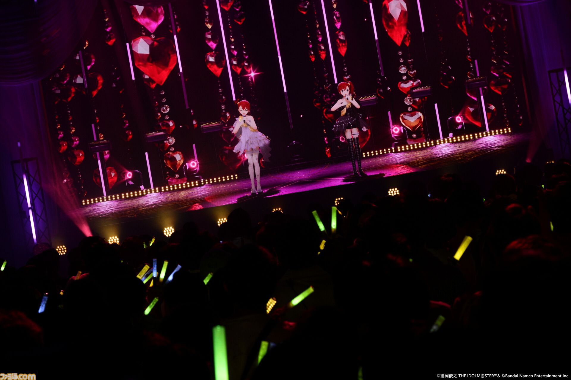 『アイマス』双海亜美・真美 twin live“ふたごぼしのつばさ”東京公演リポート。全曲ふたりでのステージで、新曲『北極星をズラしちゃえ！』でも一体感のあるパフォーマンスを披露。