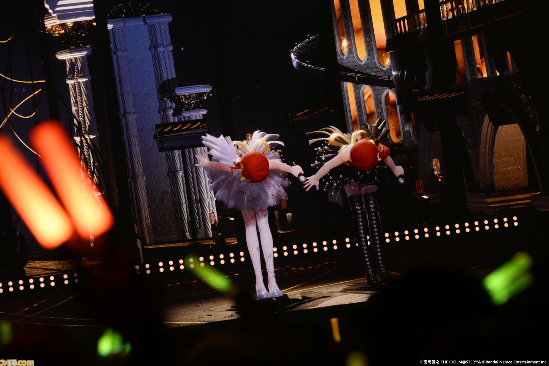 『アイマス』双海亜美・真美 twin live“ふたごぼしのつばさ”東京公演リポート。全曲ふたりでのステージで、新曲『北極星をズラしちゃえ！』でも一体感のあるパフォーマンスを披露。