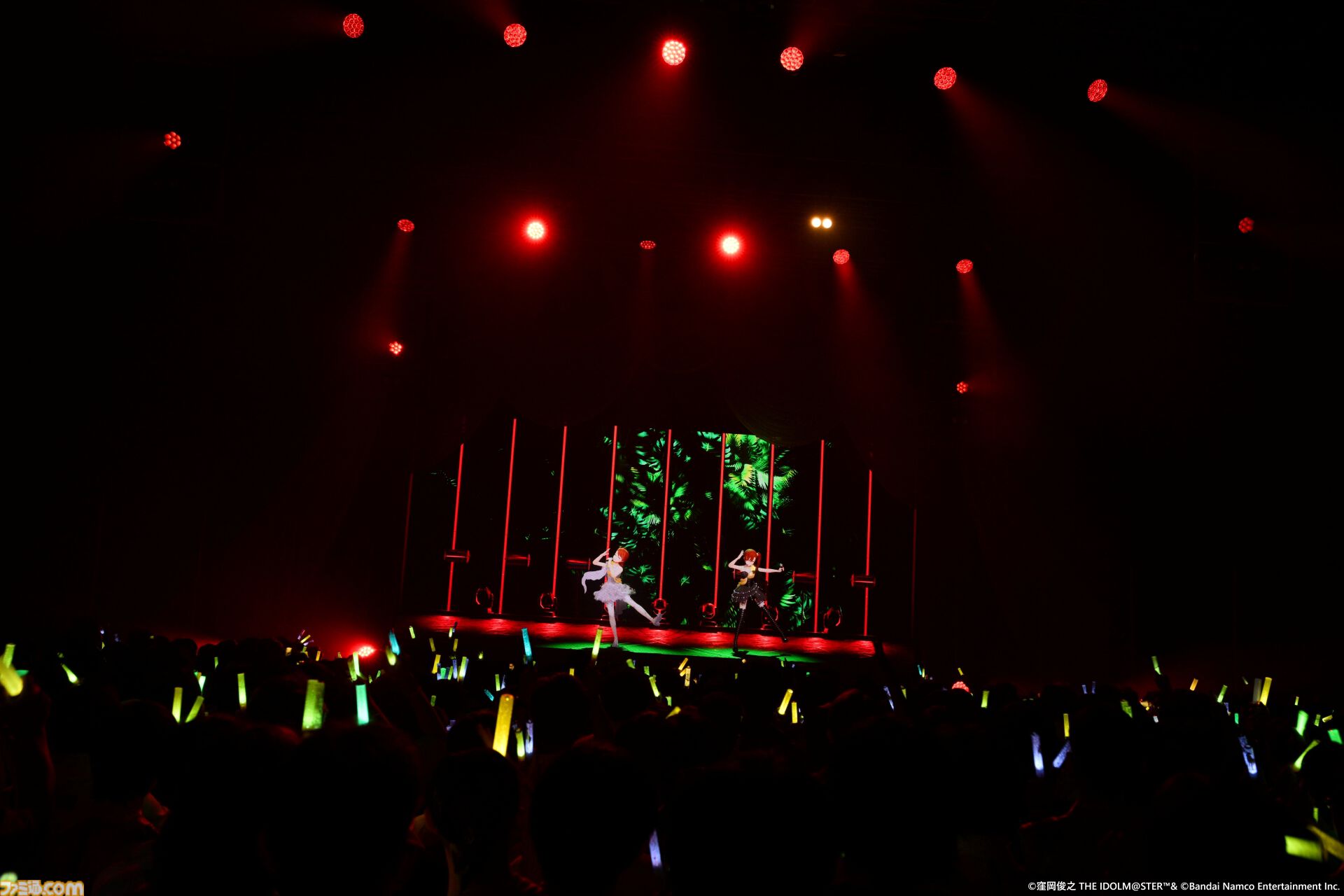 『アイマス』双海亜美・真美 twin live“ふたごぼしのつばさ”東京公演リポート。全曲ふたりでのステージで、新曲『北極星をズラしちゃえ！』でも一体感のあるパフォーマンスを披露。