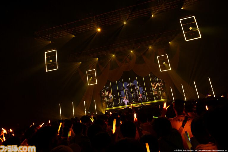 『アイマス』双海亜美・真美 twin live“ふたごぼしのつばさ”東京公演リポート。全曲ふたりでのステージで、新曲『北極星をズラしちゃえ！』でも一体感のあるパフォーマンスを披露。