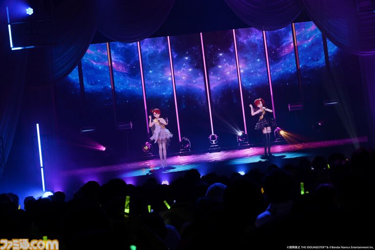 『アイマス』双海亜美・真美 twin live“ふたごぼしのつばさ”東京公演リポート。全曲ふたりでのステージで、新曲『北極星をズラしちゃえ！』でも一体感のあるパフォーマンスを披露。